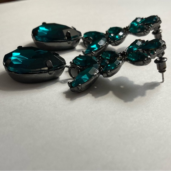 Express Emerald Green Earrings, Express Earrings, Express Jewelry, St. Patrick’s - Picture 4 of 11